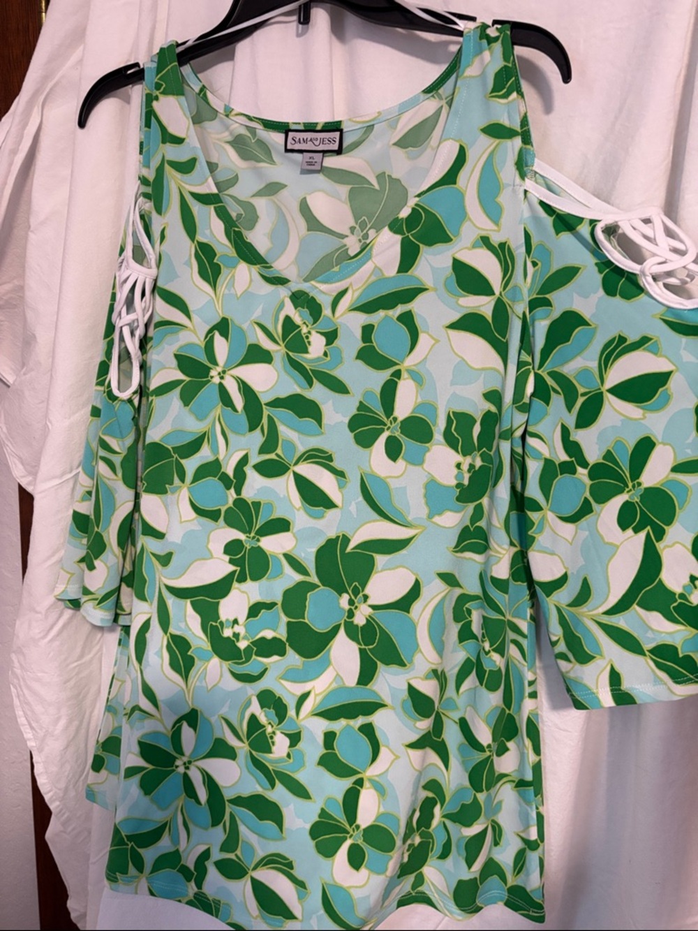 Sam & Libby Mint and Green Floral Cold-Shoulder Top